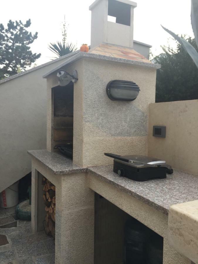 Residence4A-Appartamento Rosso Ravni Exterior foto